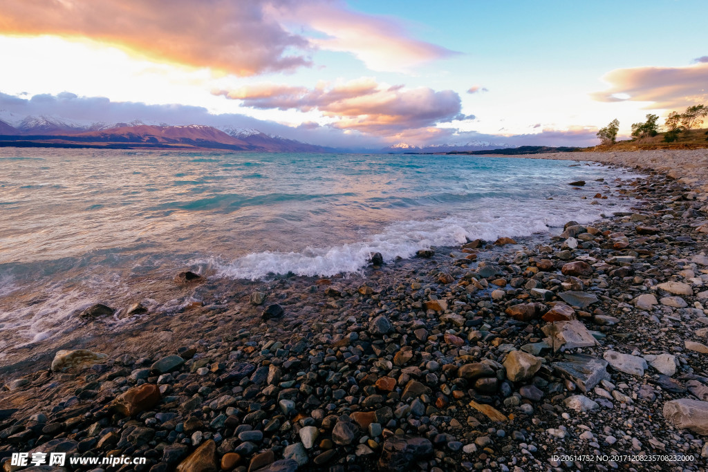 夕阳下的大海风景