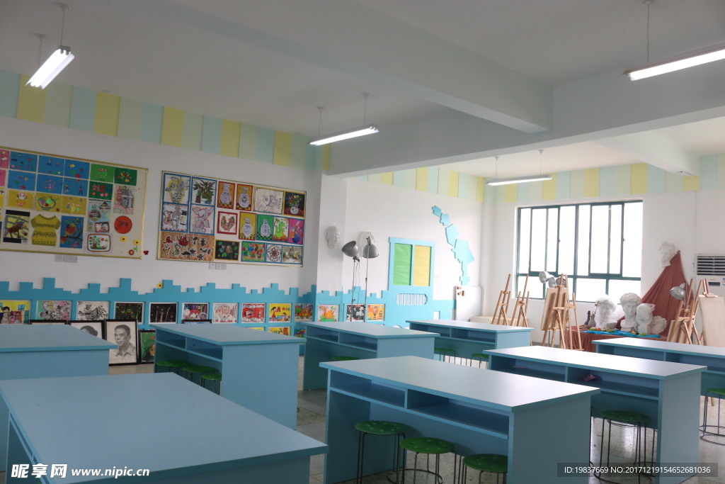 学校美术室