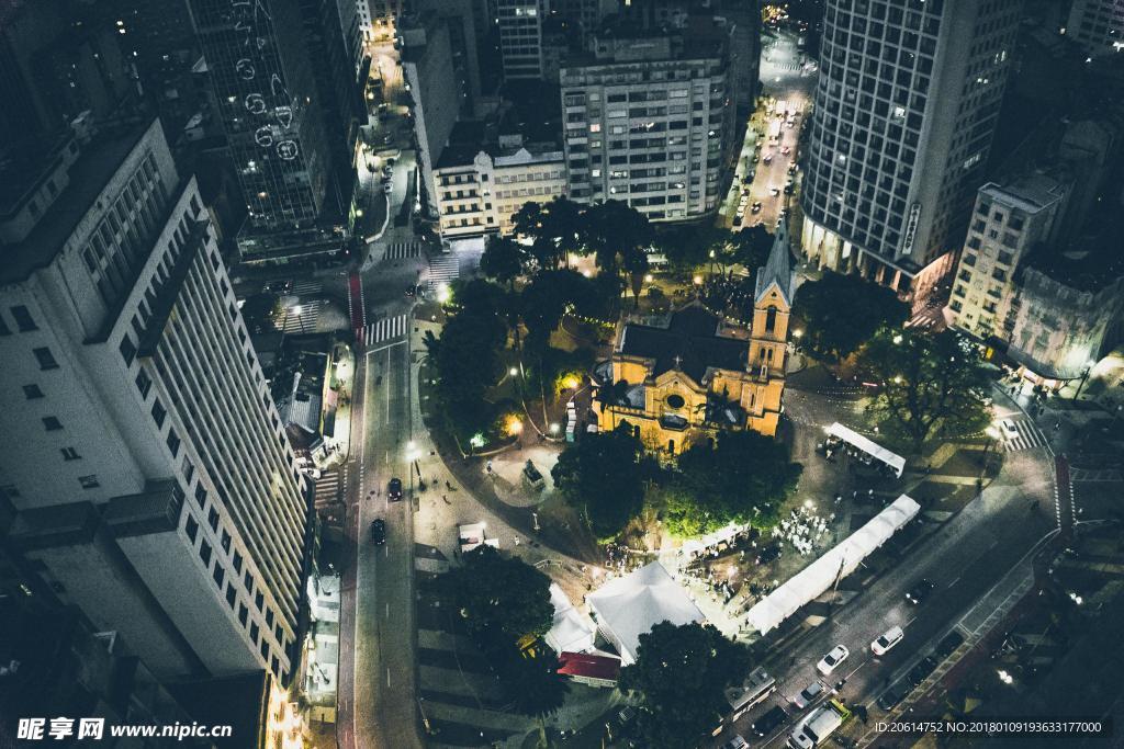 俯瞰城市夜景