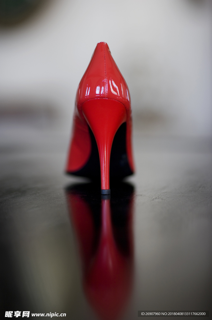 摄影作品 高跟鞋 女士 红色