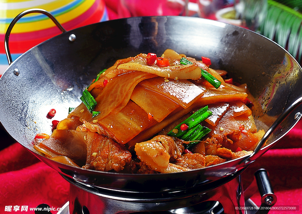 干锅萝卜小炒肉