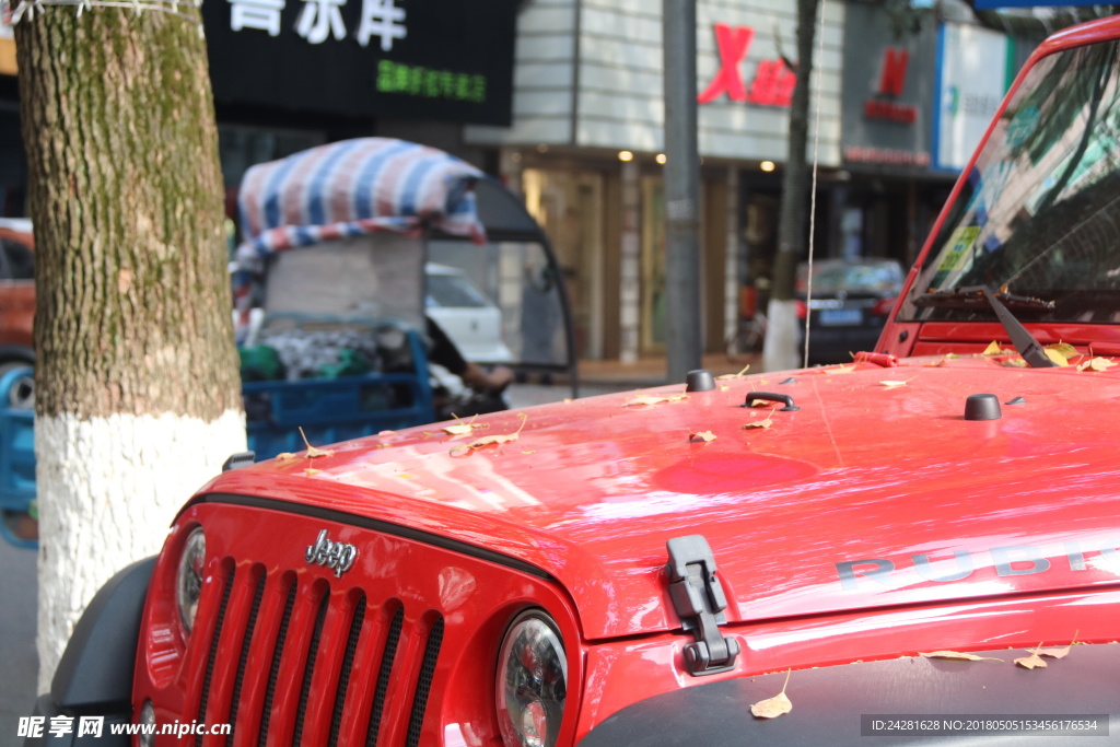 吉普车引擎盖子摄影