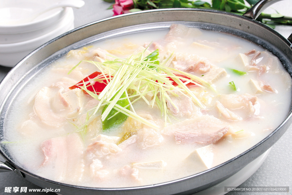 锅仔酸白菜白肉炖豆腐