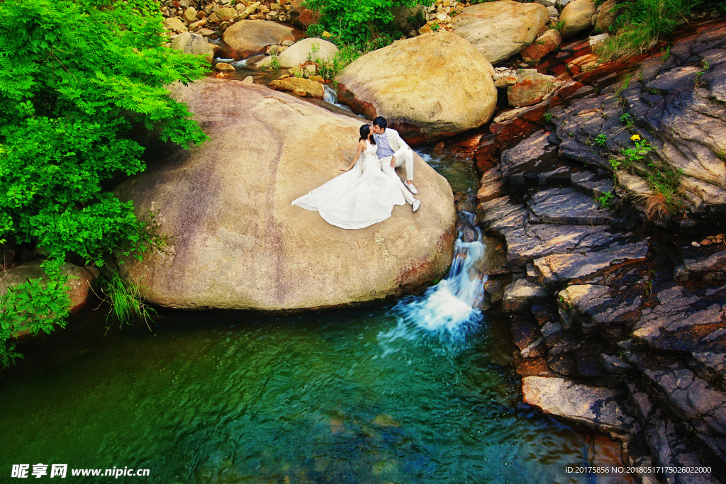 山水婚纱