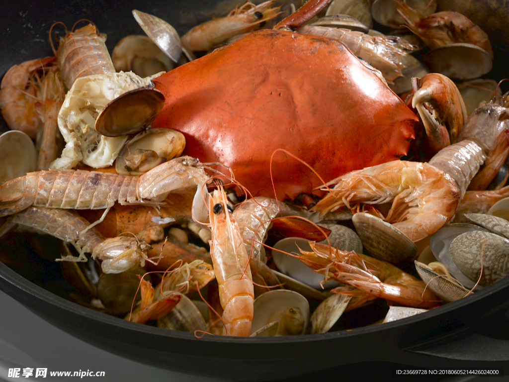 铁锅烤海鲜