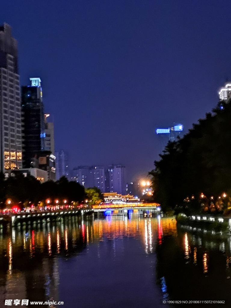 夜景图、河水、灯光