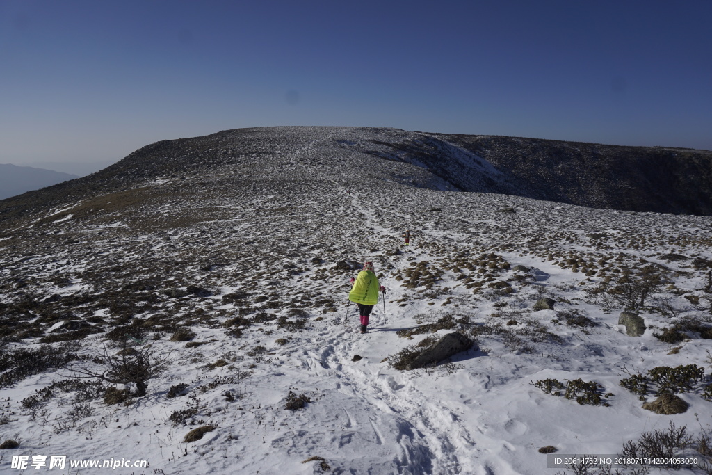 冬日里的高山风光