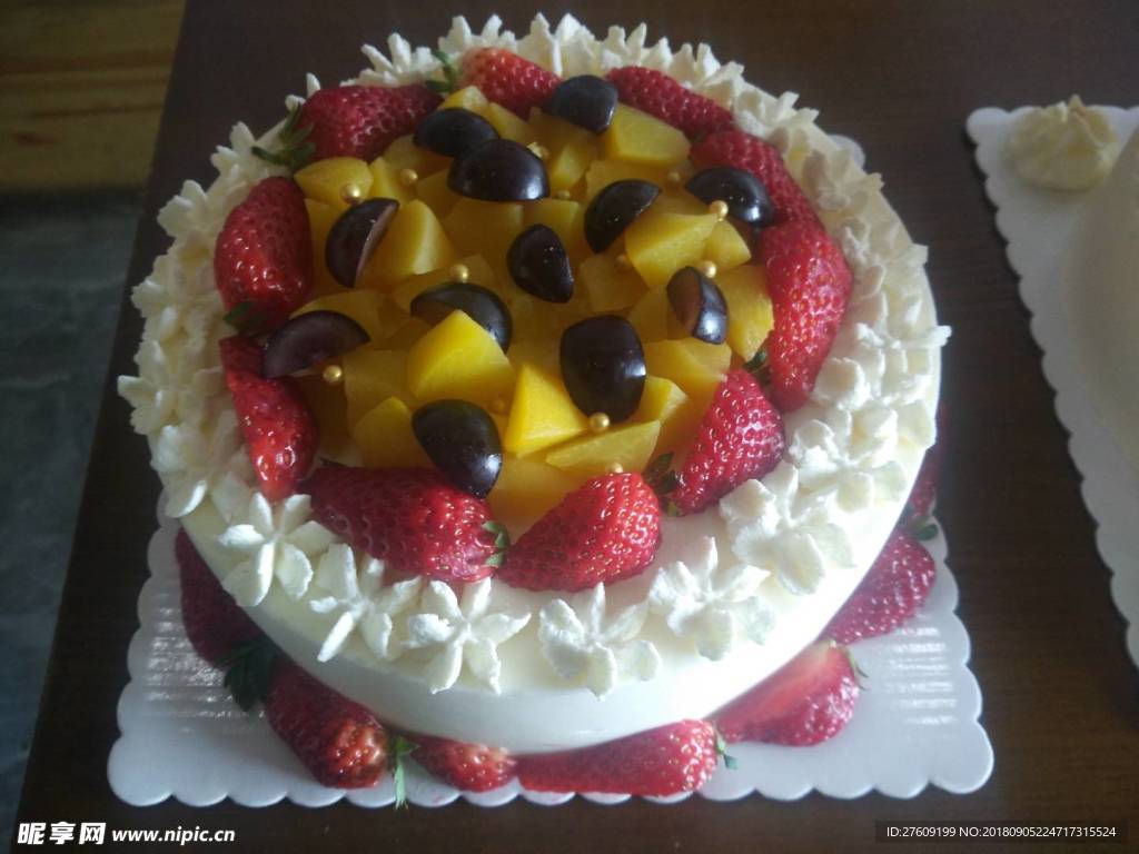 草莓??黄桃慕斯冷冻蛋糕