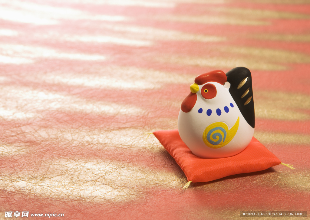 陶瓷摆件现代设计