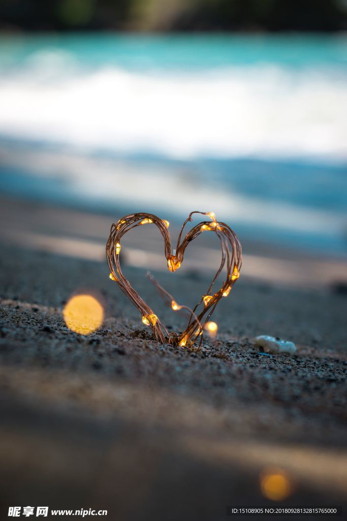 沙滩 海边 的爱心