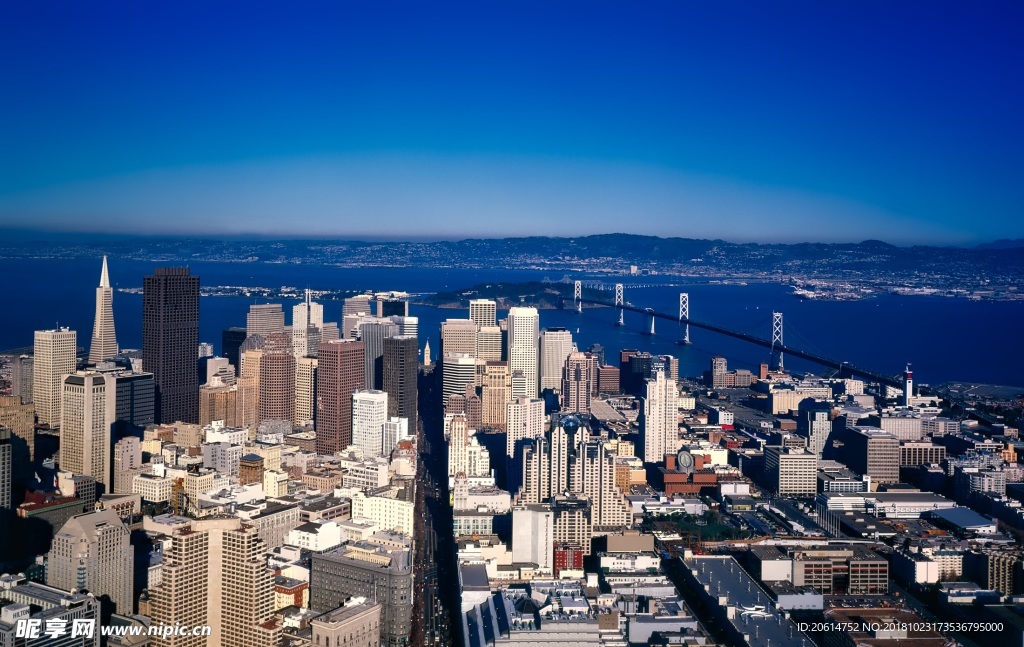 俯瞰城市建筑风景