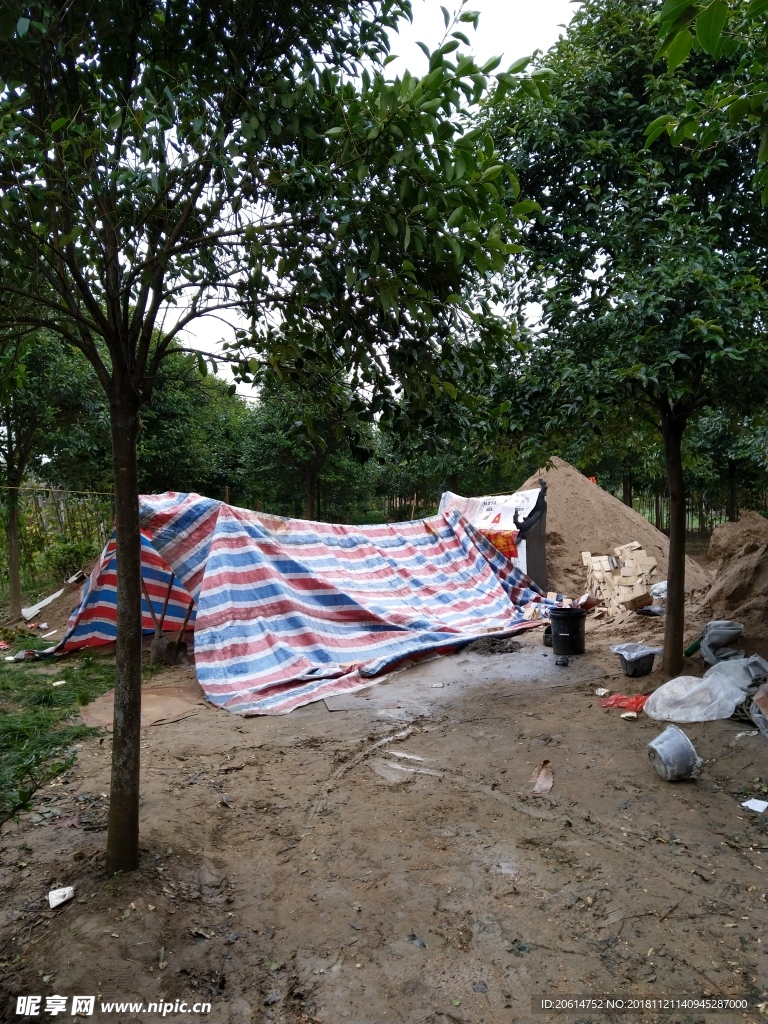 雨天的乡村风景