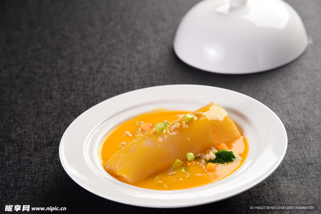 金汤燕麦煮花胶