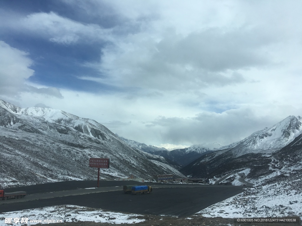 稻城 亚丁 稻城亚丁 雪山
