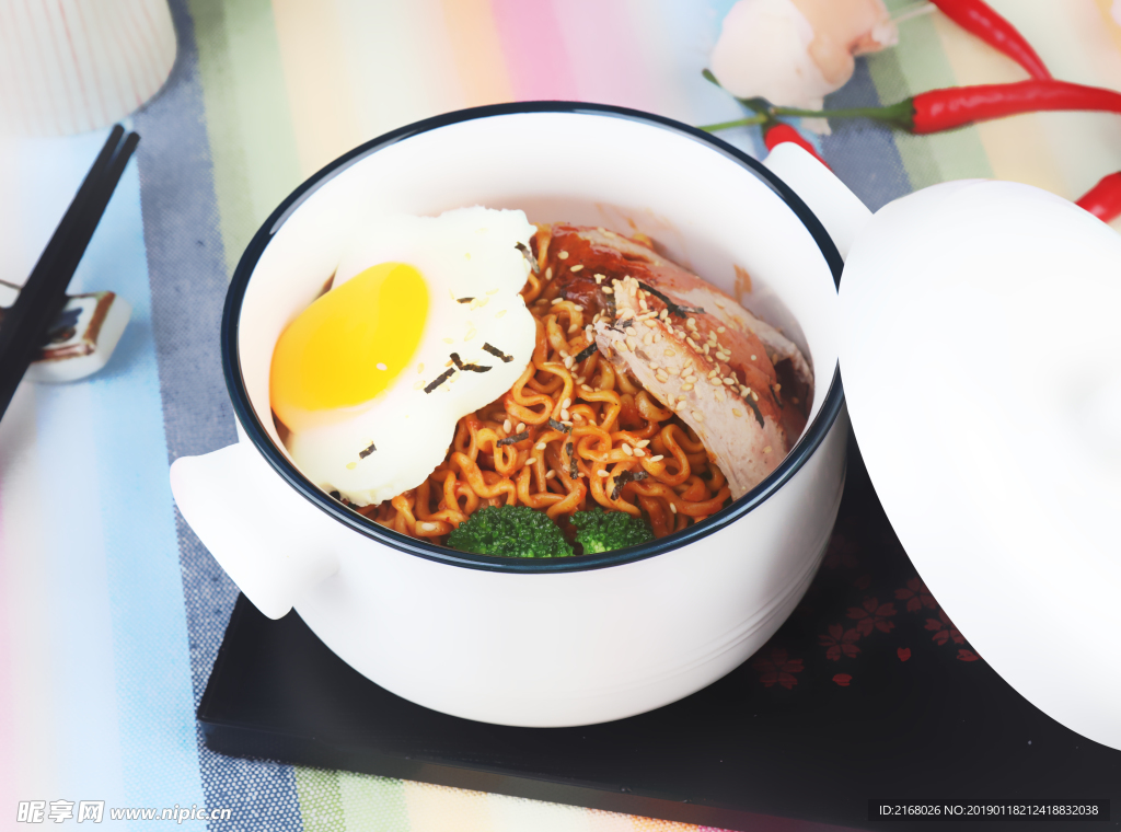 超辣鸡肉味拌面