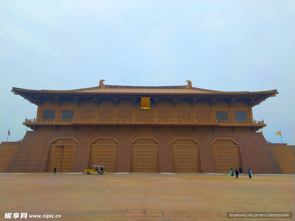 雄伟的大明宫丹凤门