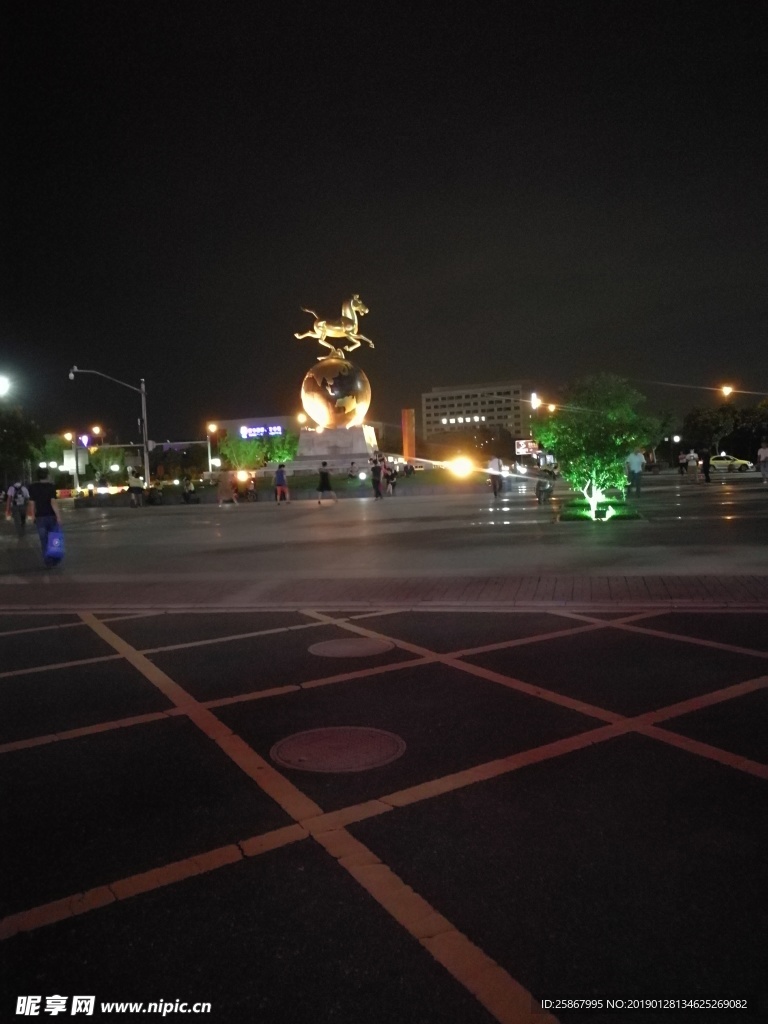 桐乡高铁站夜景