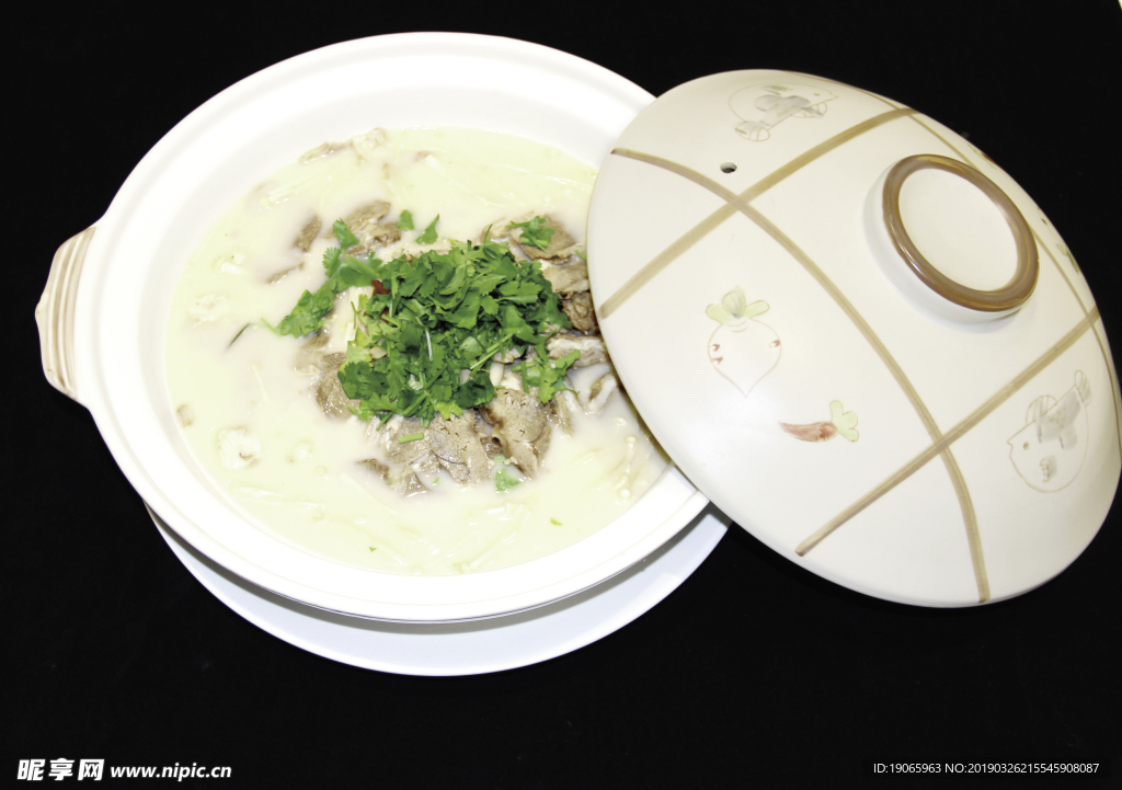 四菌面香炖羊肉