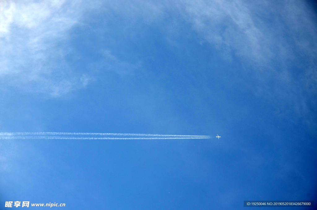 飞机 起飞    天空  蓝天