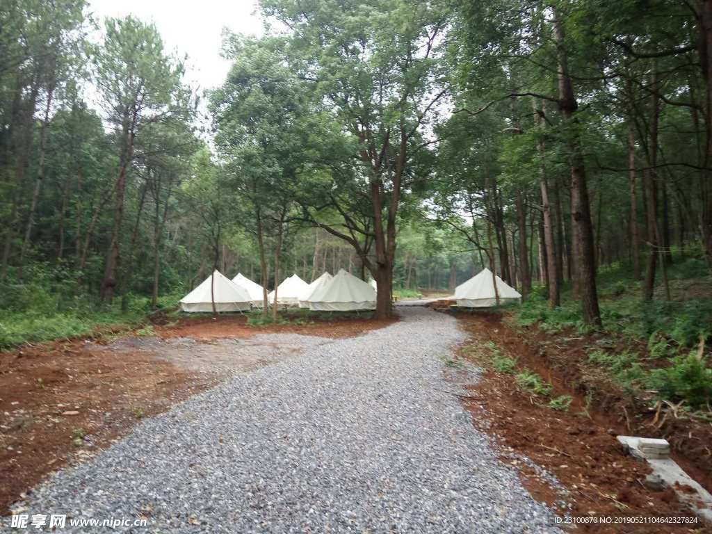 野营帐篷