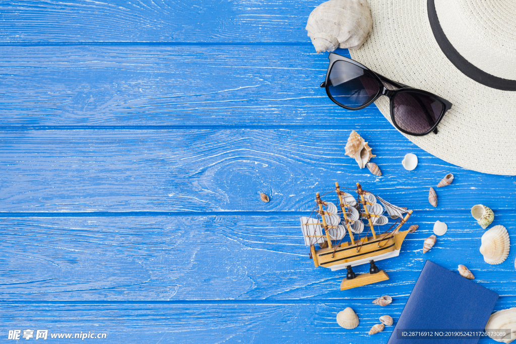 地中海蓝夏季海报摆拍