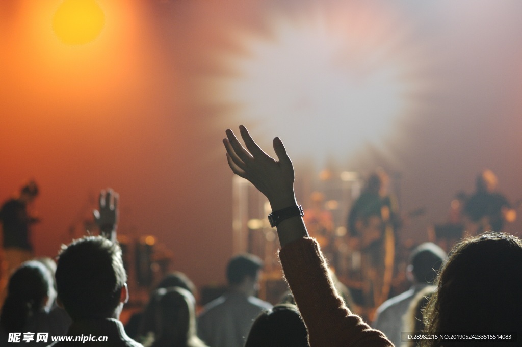 气氛火爆的音乐会