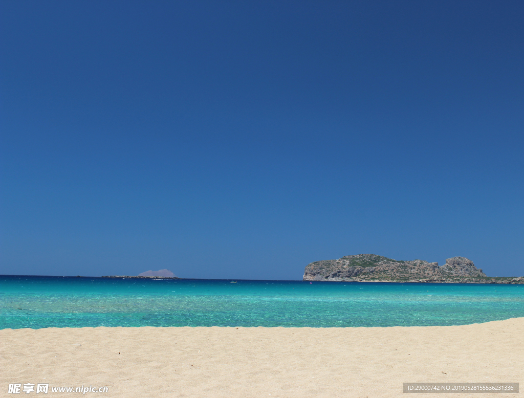 阳光沙滩  大海 碧水蓝天