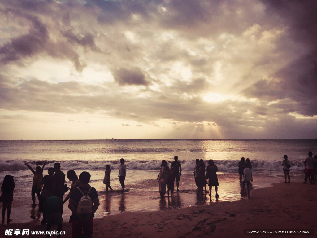 云雾飘荡的远方