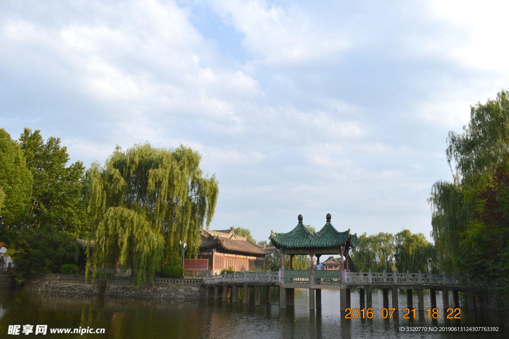 凤翔东湖   东湖公园  蓝天