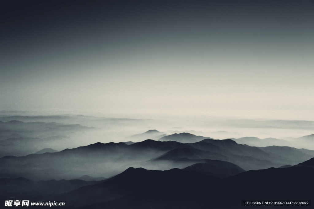 大气灰色山河背景