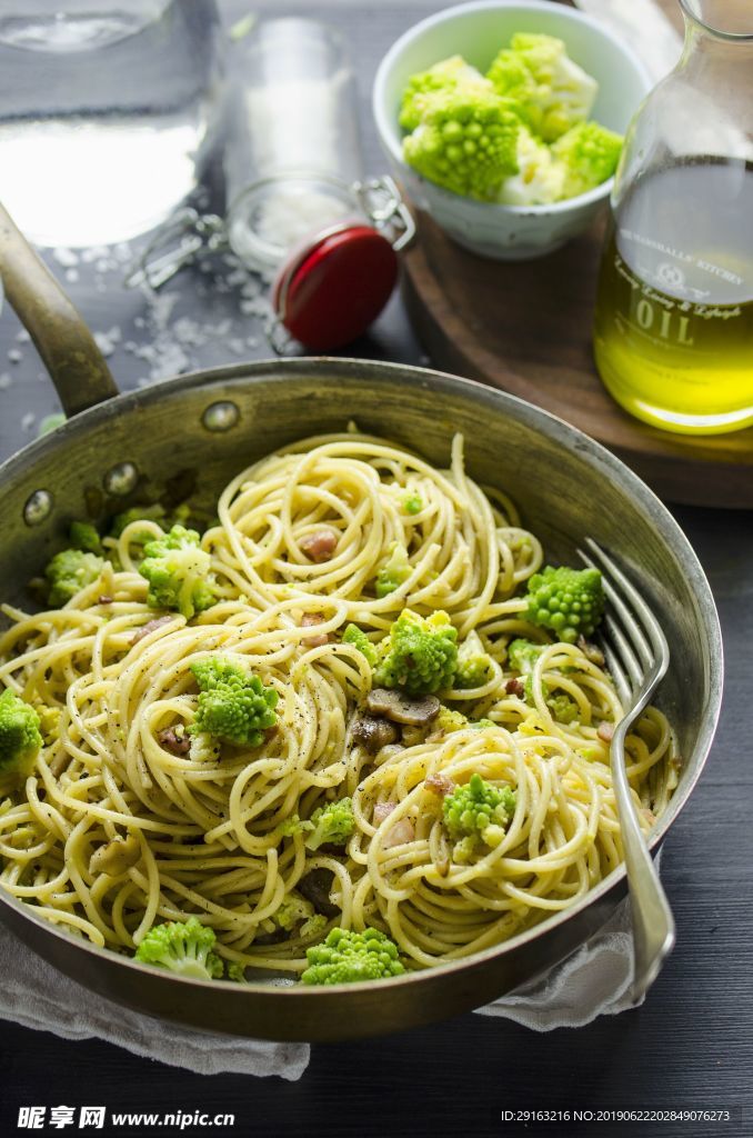 西兰花南部意面