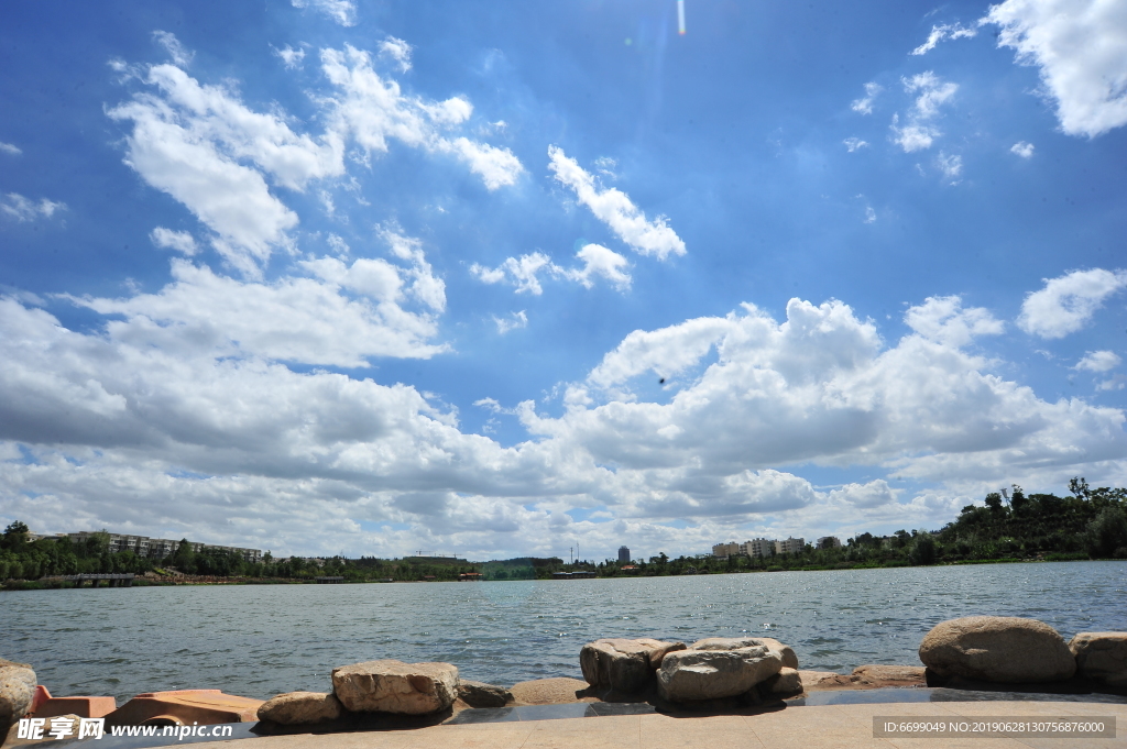 蓝天 白云 晚霞