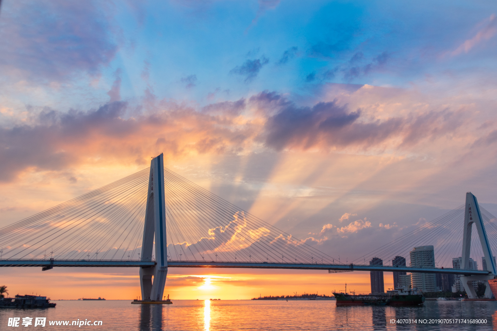 海口世纪大桥唯美清新日落