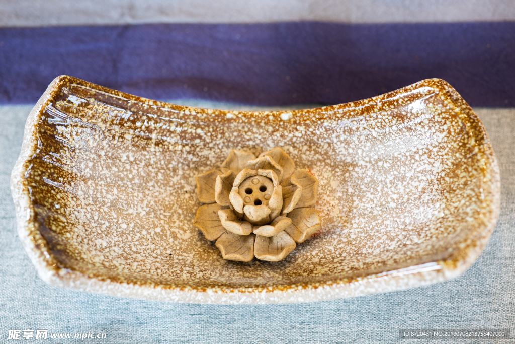 景德镇陶瓷香盘碟莲花香插瓷器