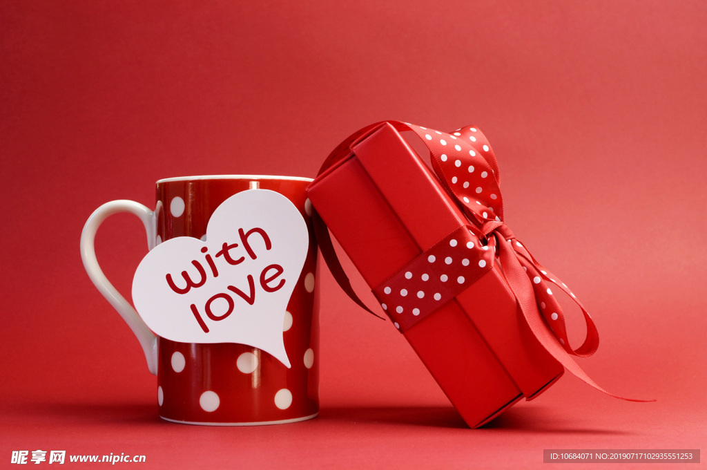 红色浪漫爱情礼盒