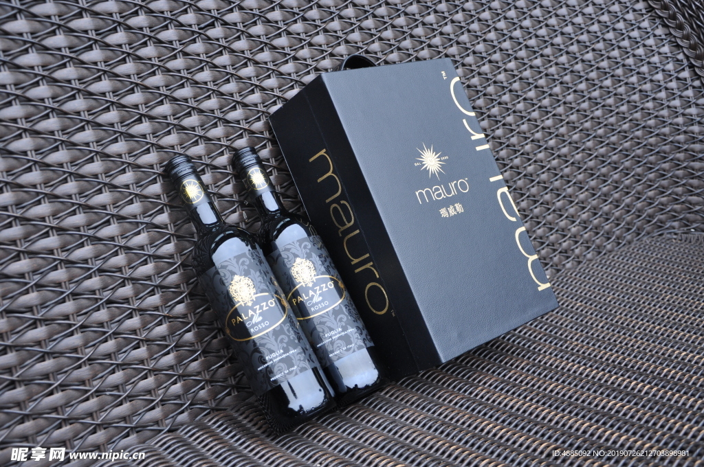 瑪威勒帕拉佐干酒干白户外拍摄图