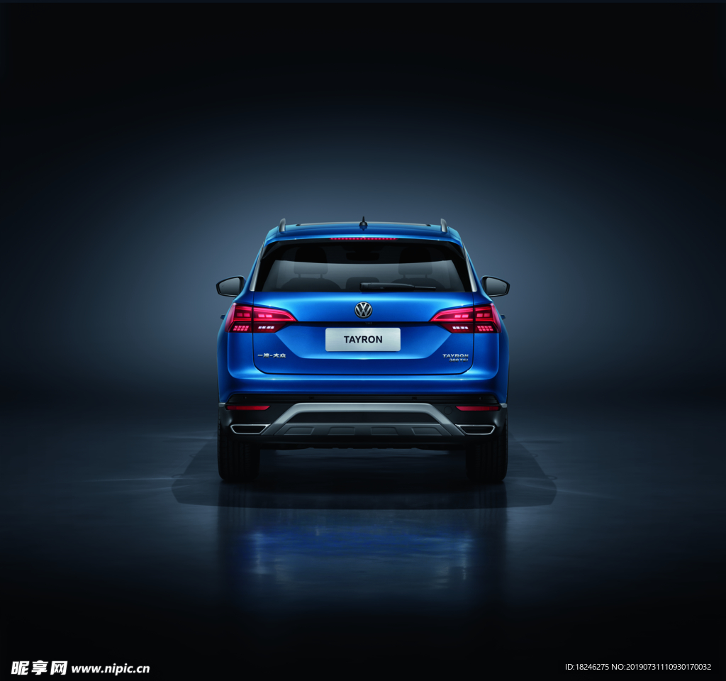 探岳蓝车大外观正车尾