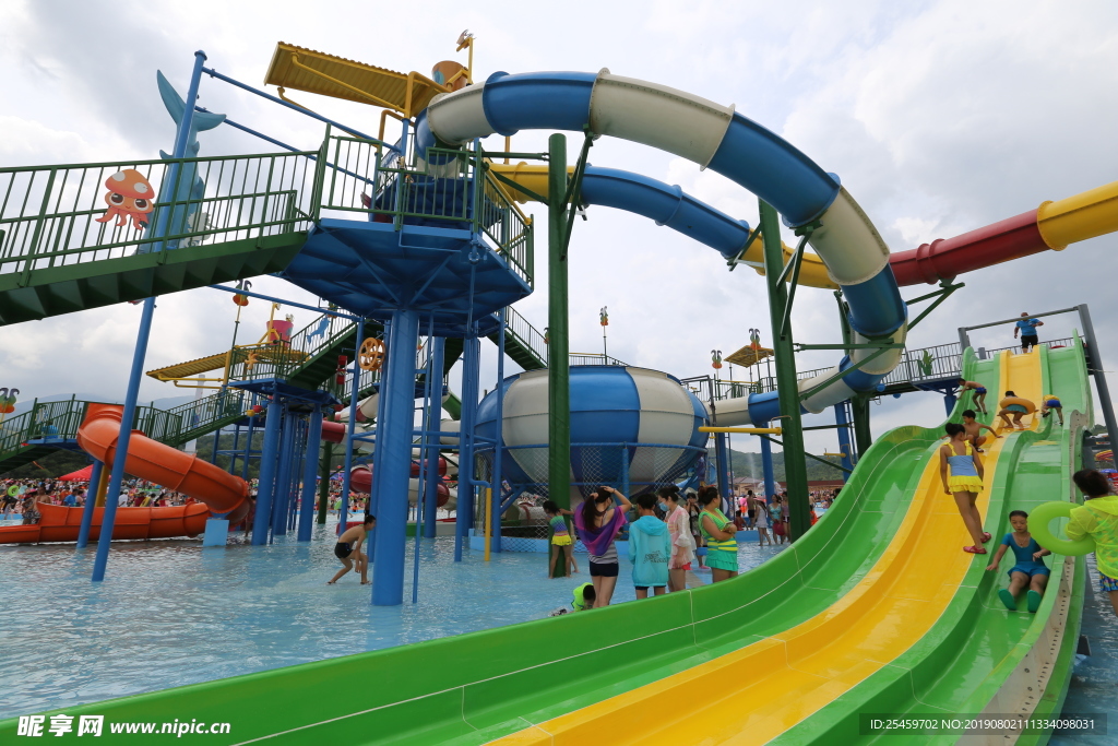 水世界 水上乐园 夏季 水上游