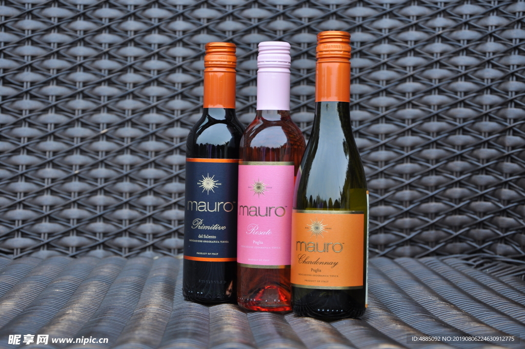 瑪威勒葡萄酒小瓶迷你酒户外拍摄