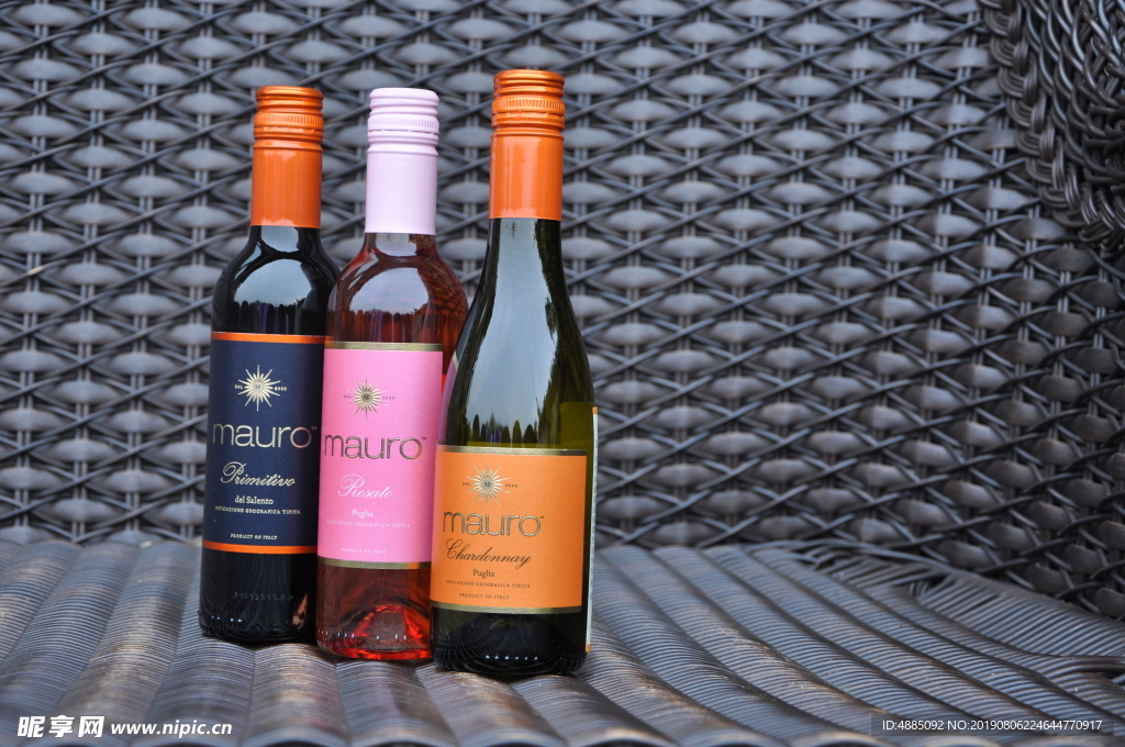 瑪威勒葡萄酒小瓶迷你酒户外拍摄