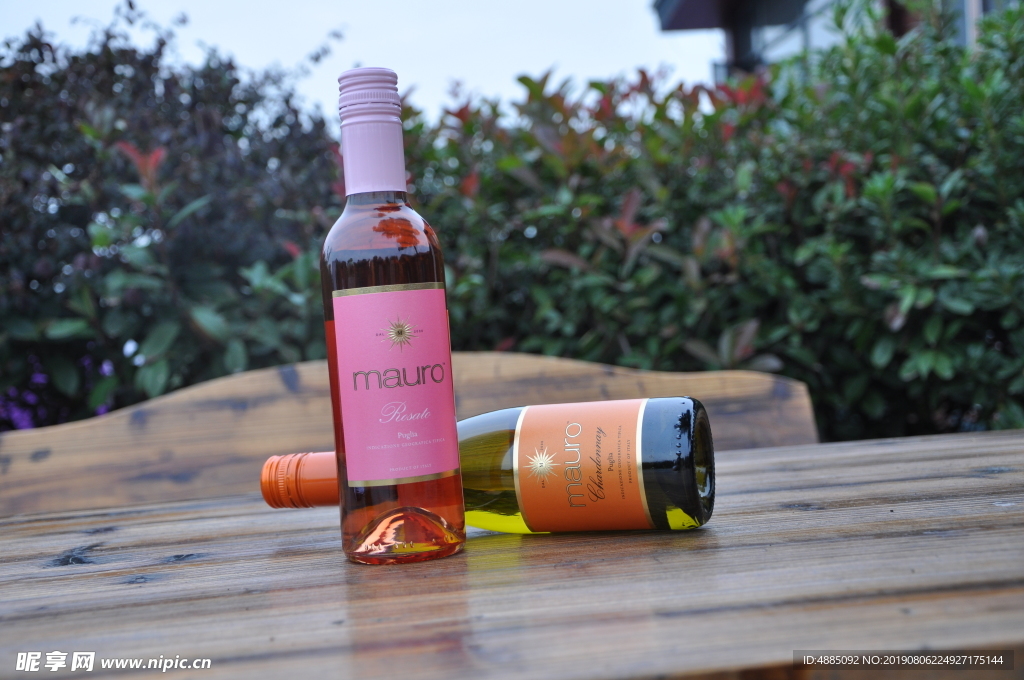 瑪威勒葡萄酒小瓶迷你酒户外拍摄