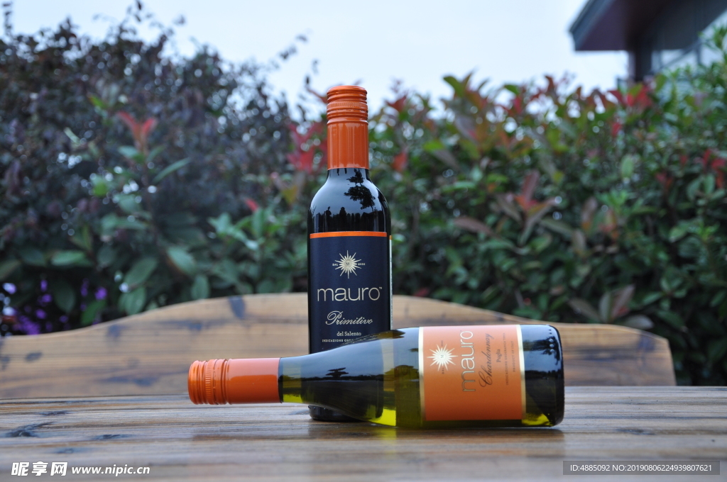 瑪威勒葡萄酒小瓶迷你酒户外拍摄