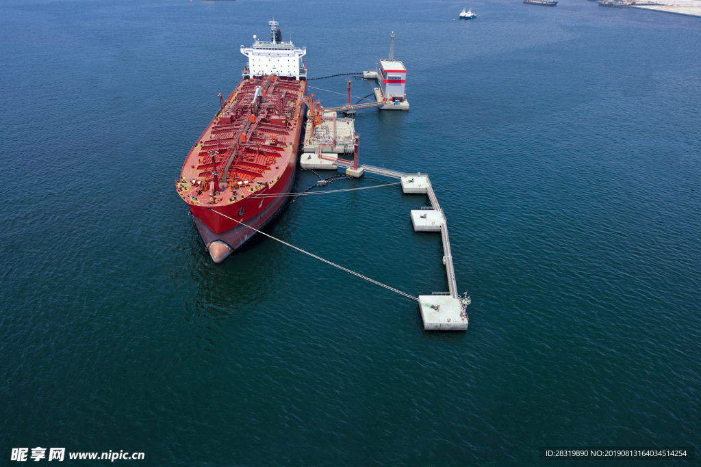 安哥拉油码头工程主体