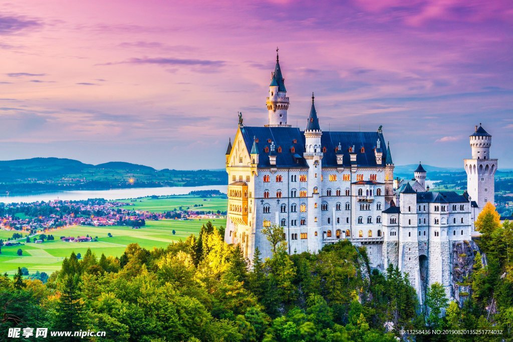 欧洲城堡建筑风景森林