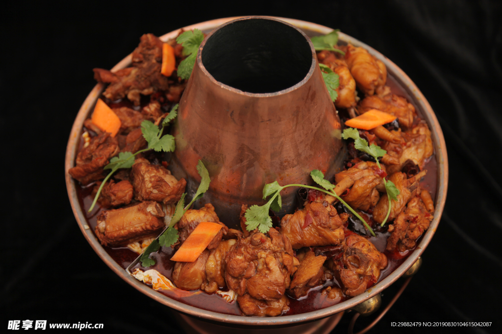 火锅  排骨 铜锅