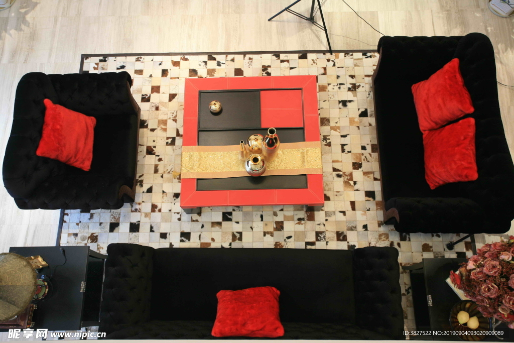 简欧沙发茶几地毯室内装修设计