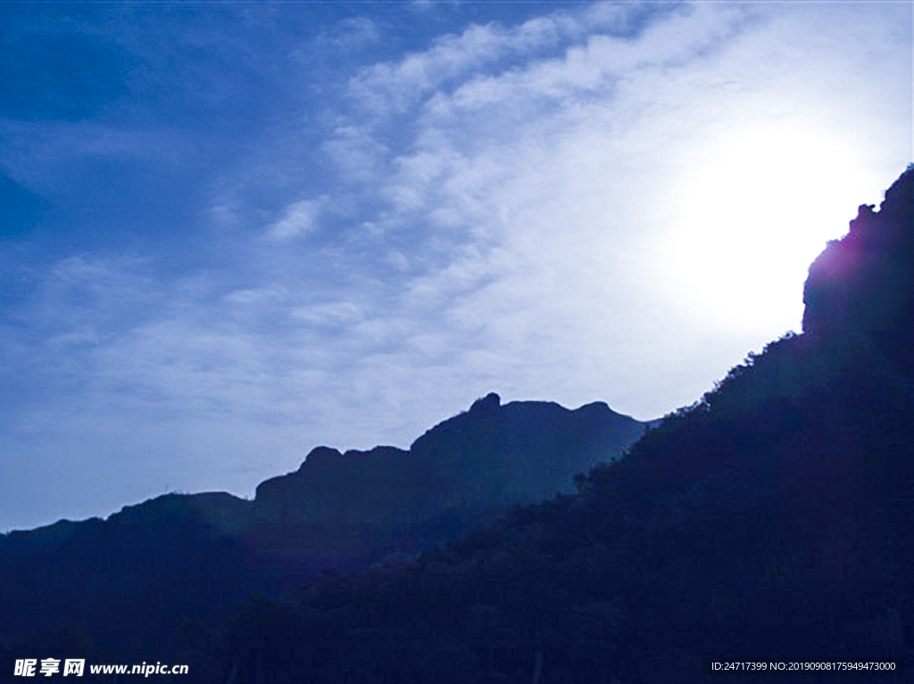 太行山蓝天白云