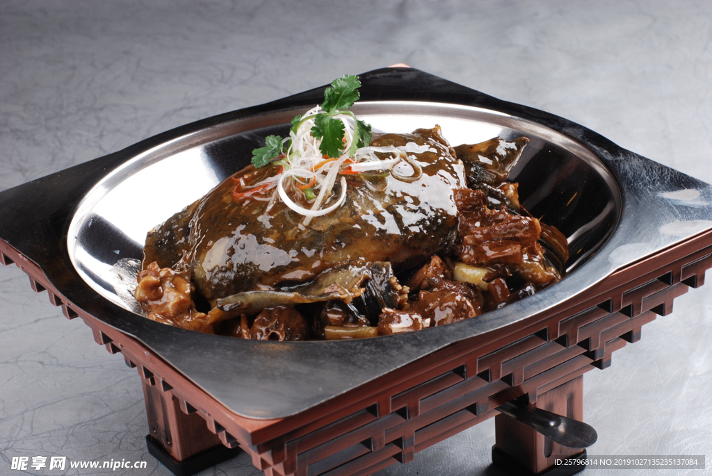 大雁肉烧甲鱼