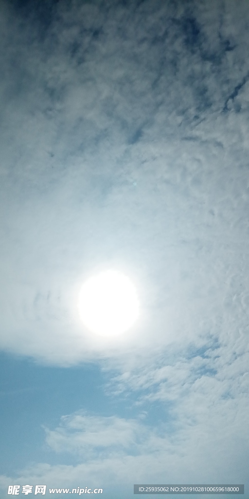 蓝天 白云 瓦片云 太阳云