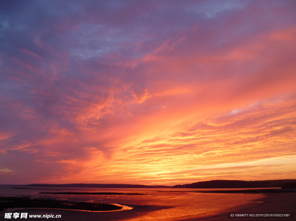 夕阳下的壮美风景